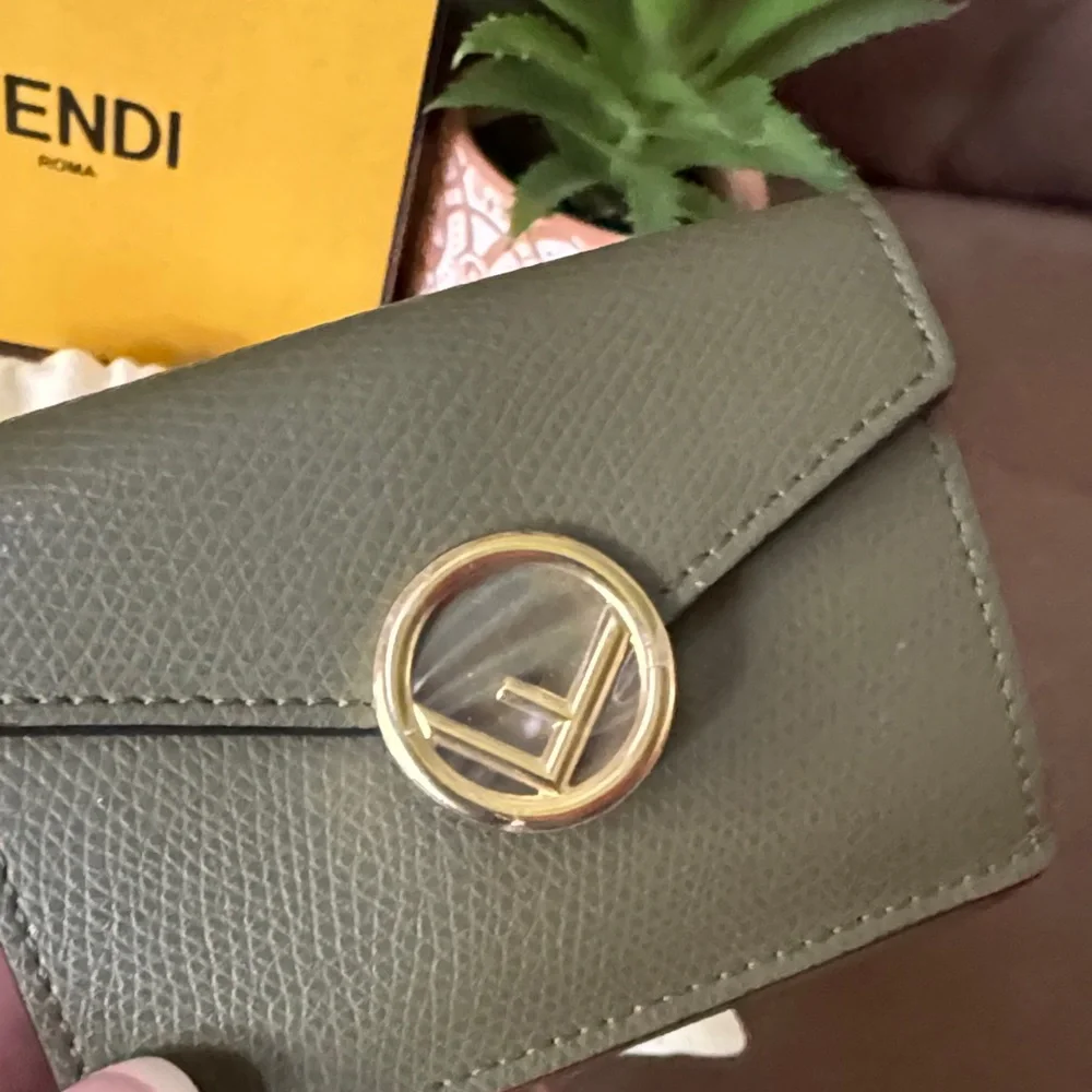 Fendi Olive Green Trifold Compact Wallet w Gold Logo Accent Everything Included - Picture 3 of 9